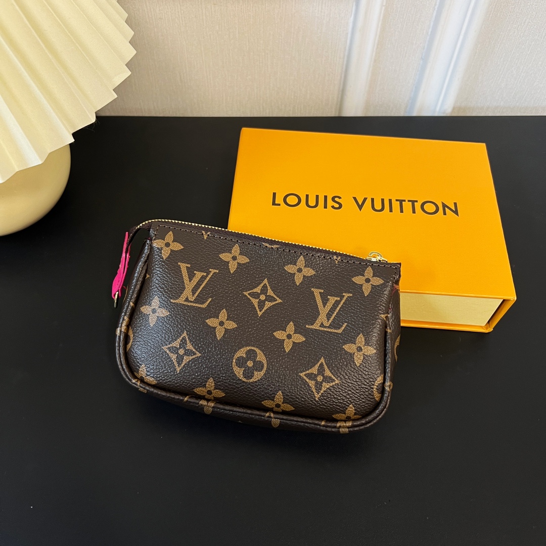 Louis Vuitton Multi Pochette Accessories Mini Bag Purse