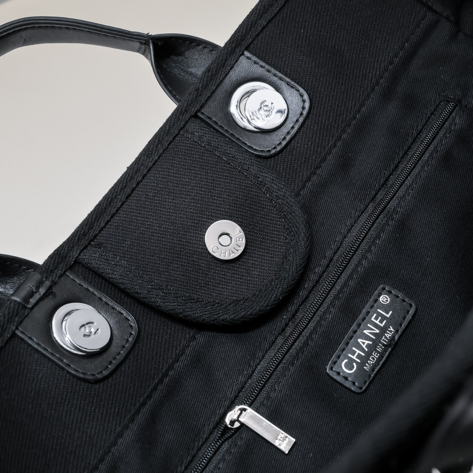 Chanel Cruise Chain Canvas Beach Bag Shopping bag Tote Shoulder Bag Handbag