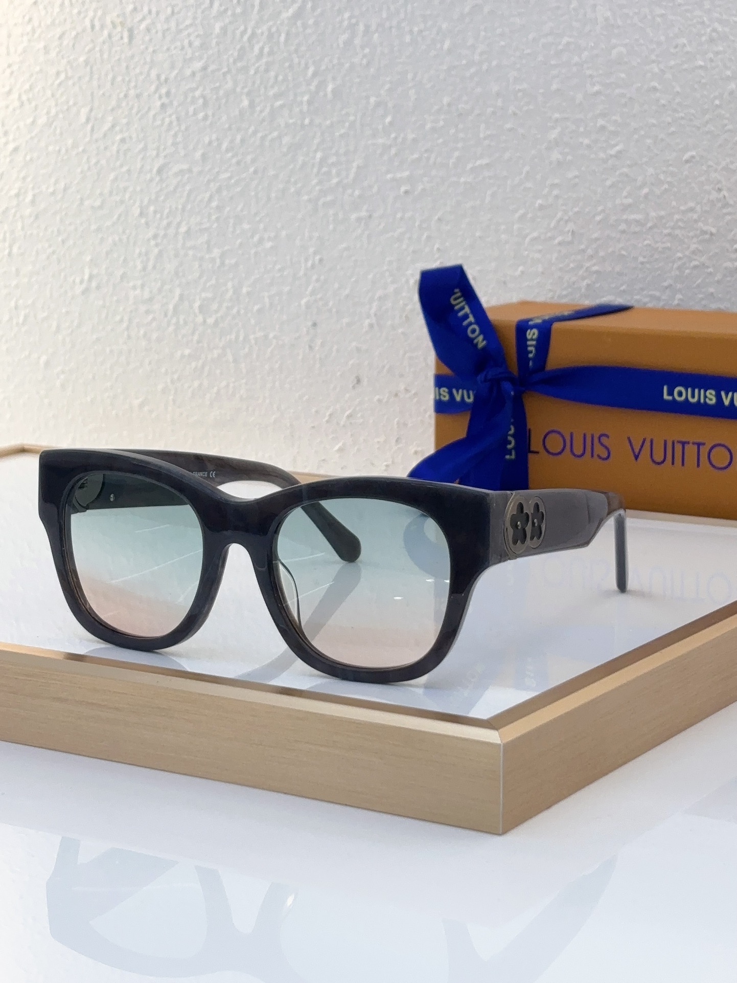 Louis Vuitton LV Sunglasses