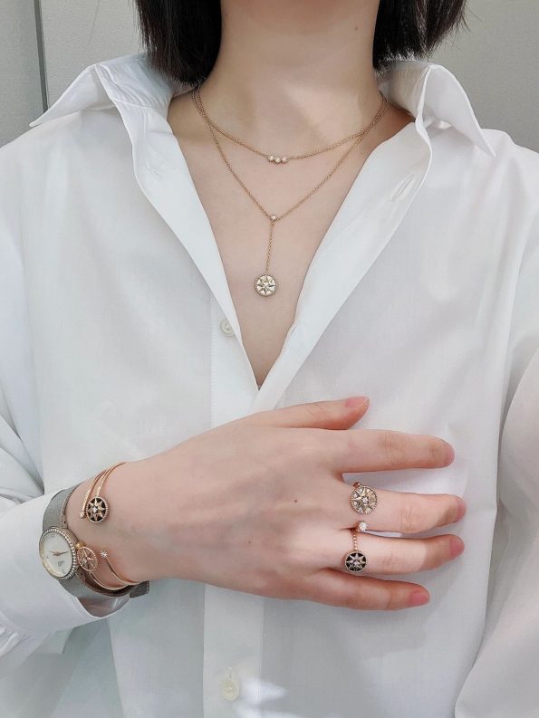 Compass NECKLACE Dupe