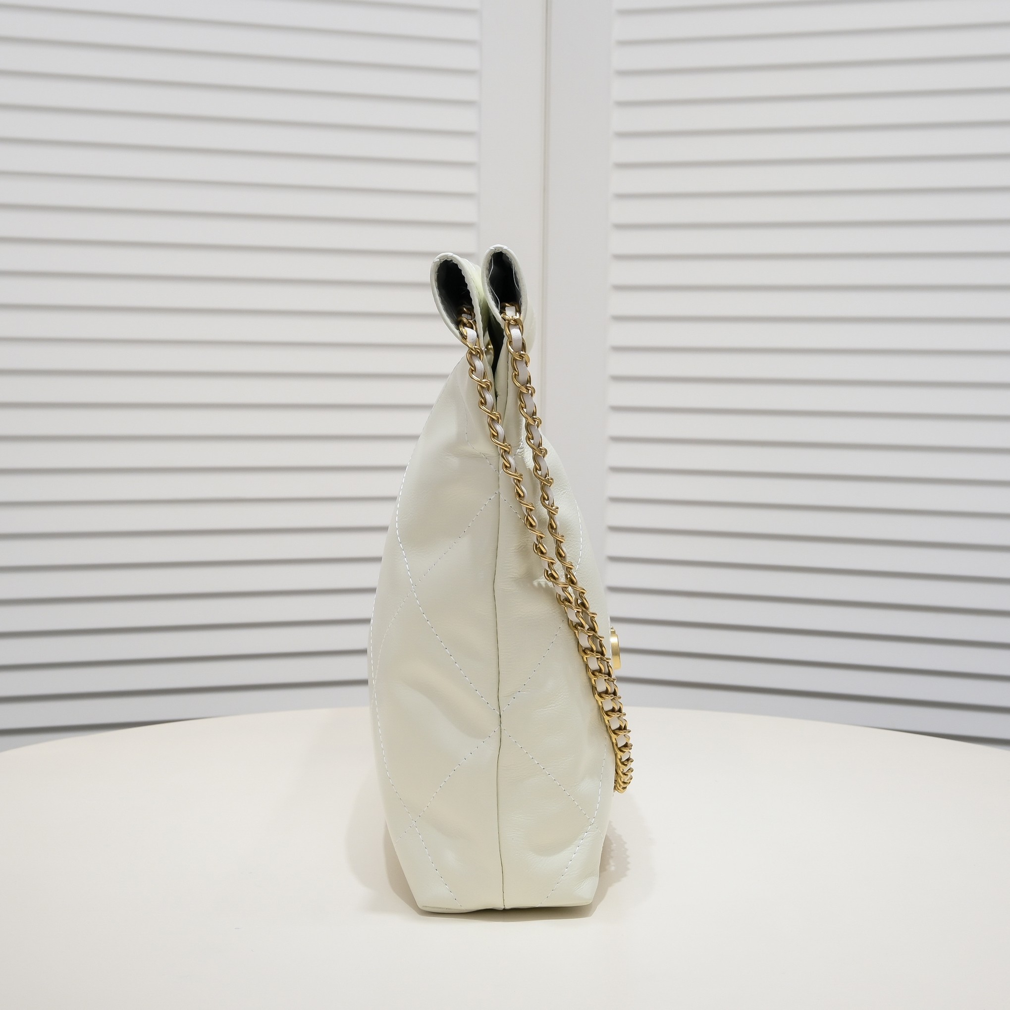 Chanel 22 Bag Pearl Bag Shoulder Bag Handbag