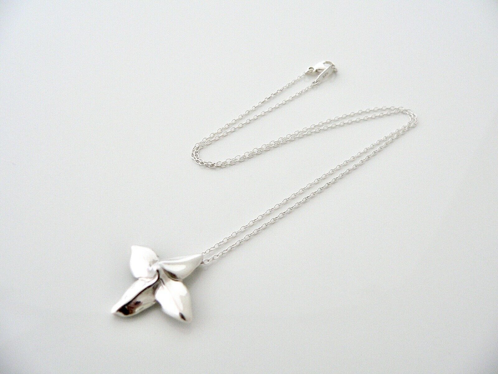 Tiffany & Co Flower Petal Necklace Pendant Charm Gift Love Silver Chain Birthday