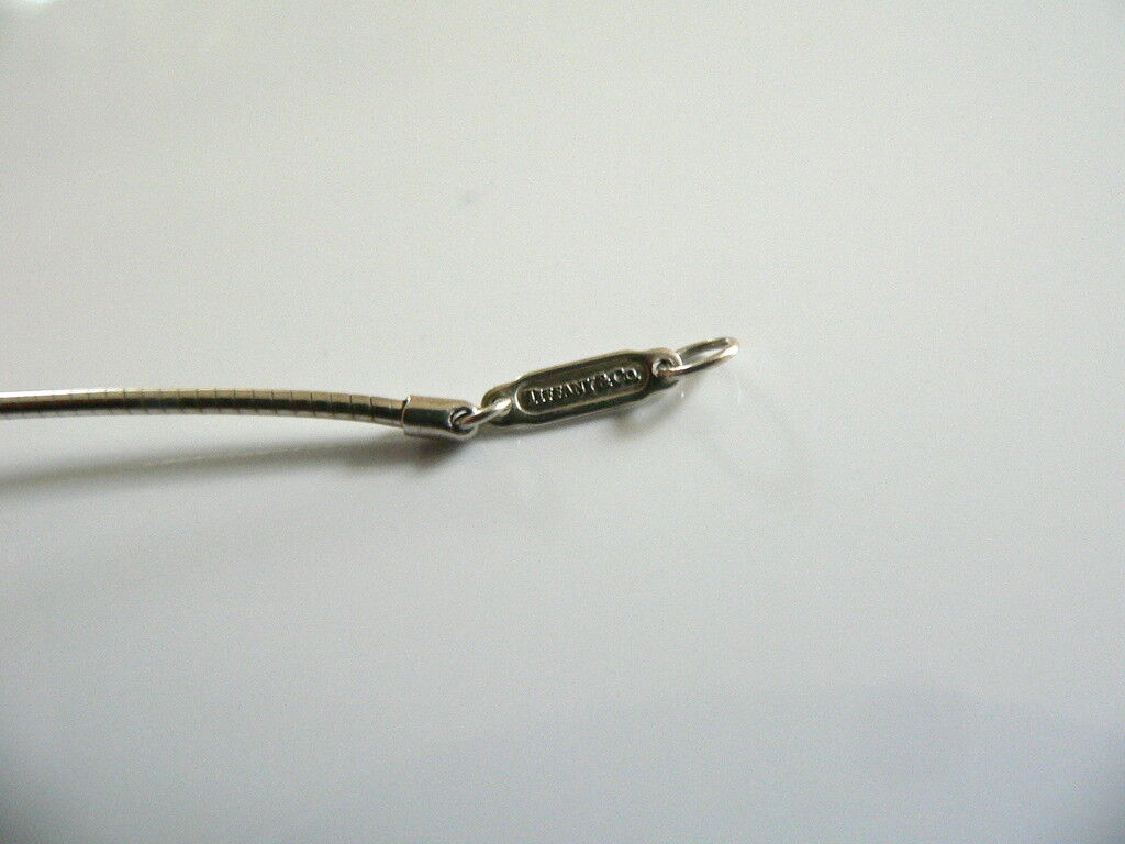 Tiffany & Co Heart Necklace Stencil Cut Out Pendant Chain Charm Love Gift Pouch