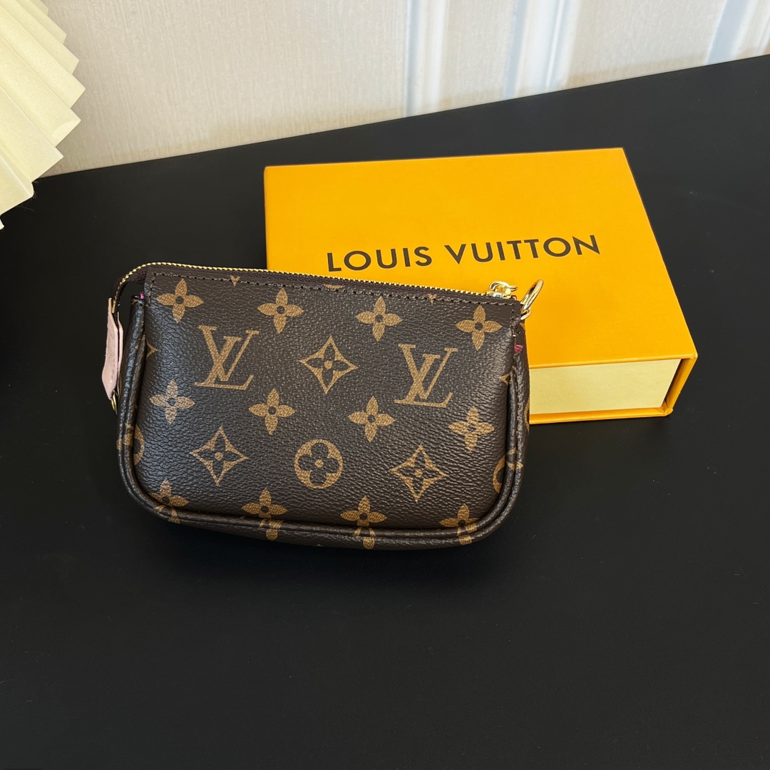 Louis Vuitton Multi Pochette Accessories Mini Bag Purse