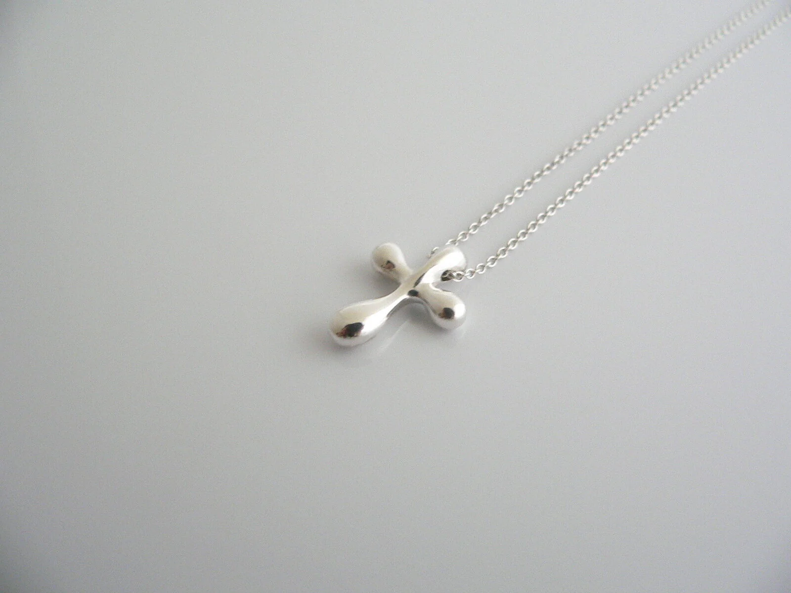 Tiffany & Co Peretti Silver Cross Necklace Pendant Charm Link 18 Inch Chain Long