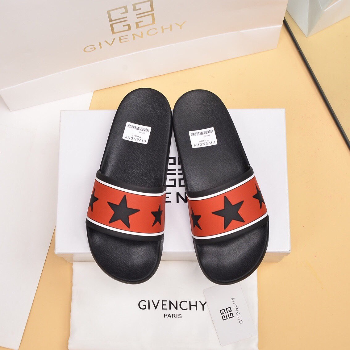 Givenchy Rubber Logo flip-flops Slide Sandal(Replica)