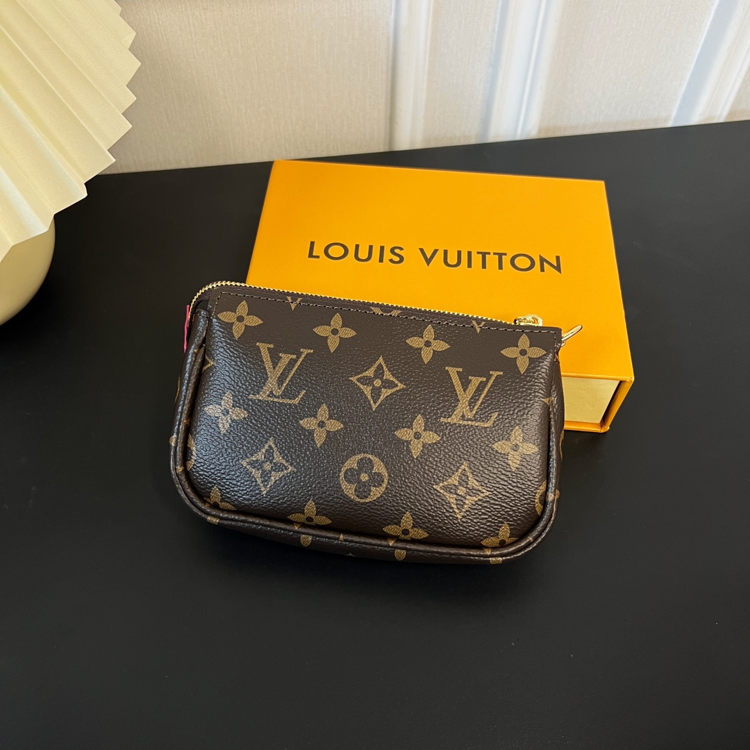 Louis Vuitton Multi Pochette Accessories Mini Bag Purse