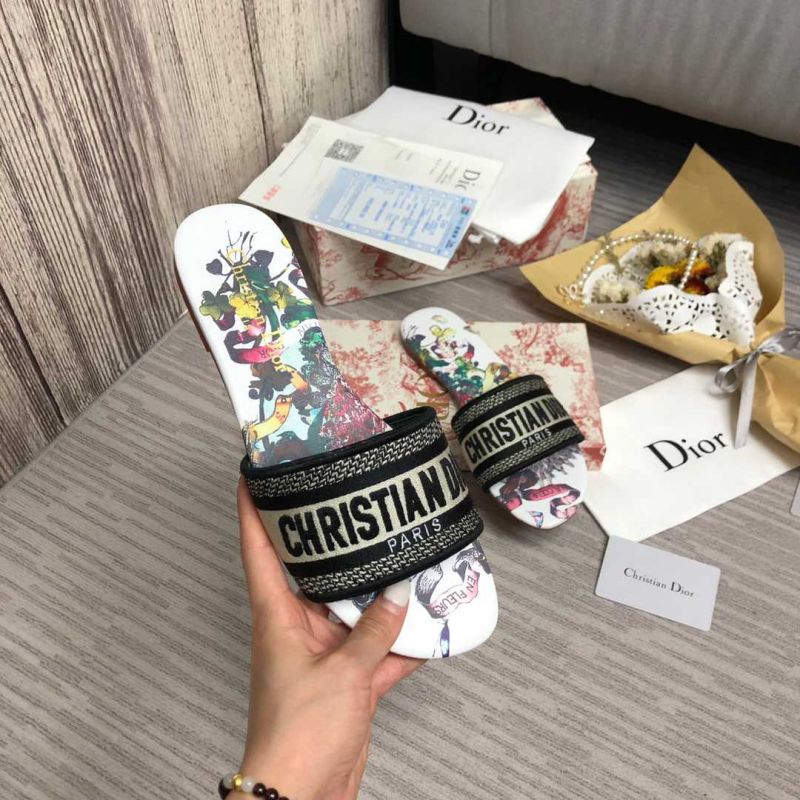 Dior DWAY Slide Slipper Sandals (Replica)