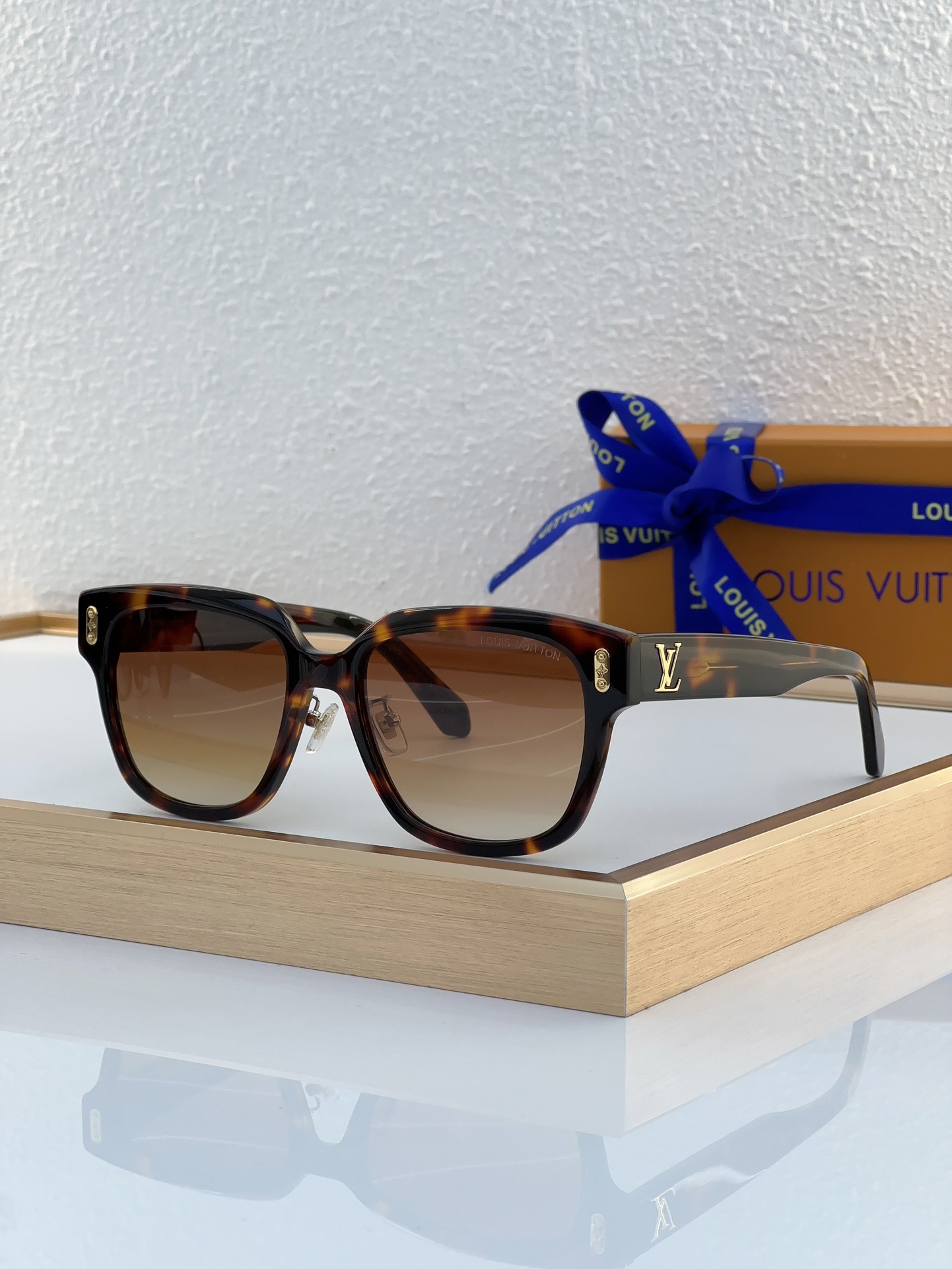 Louis Vuitton LV Sunglasses