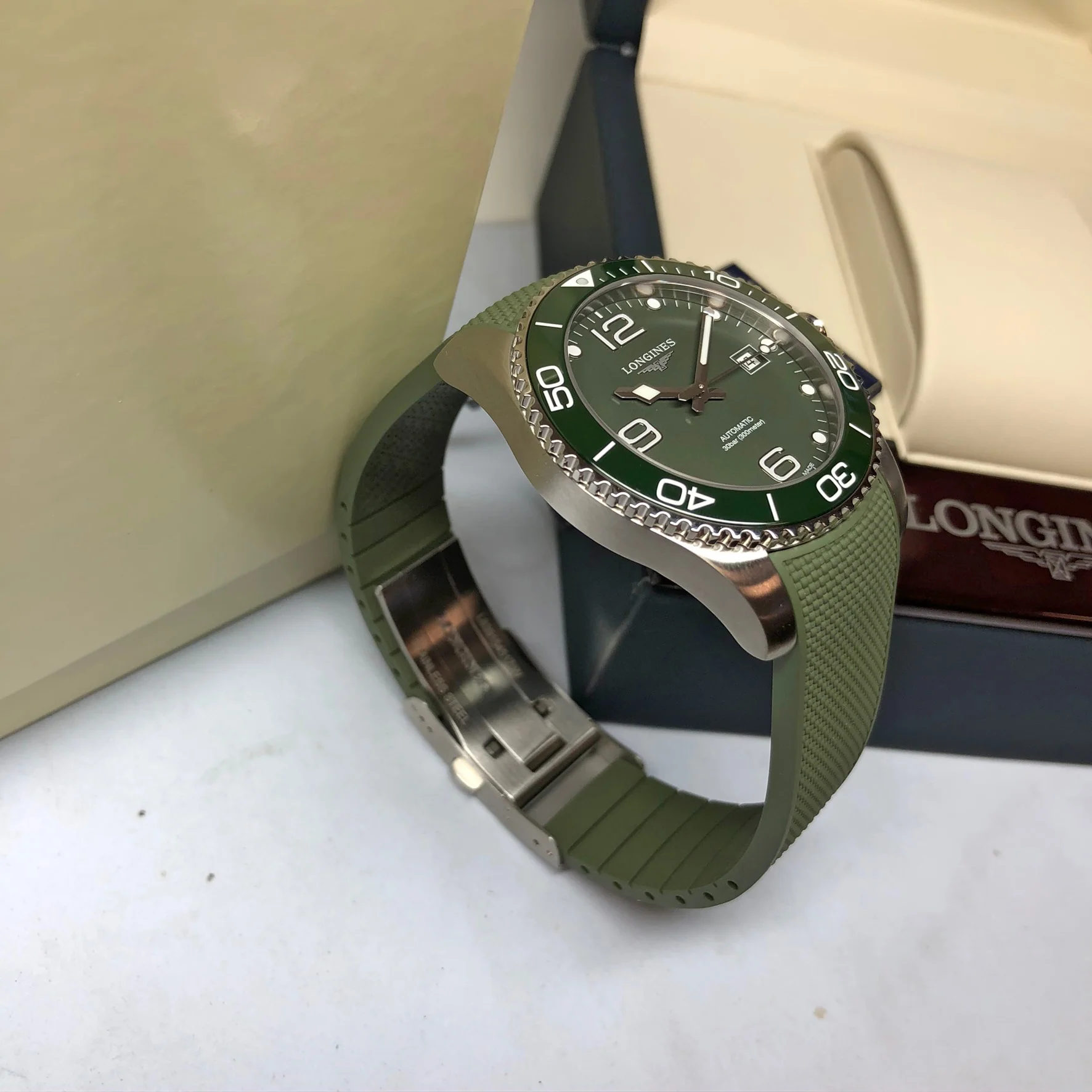 Hydroconquest 41MM Automatic Green Ceramic Diving Watch L37814069