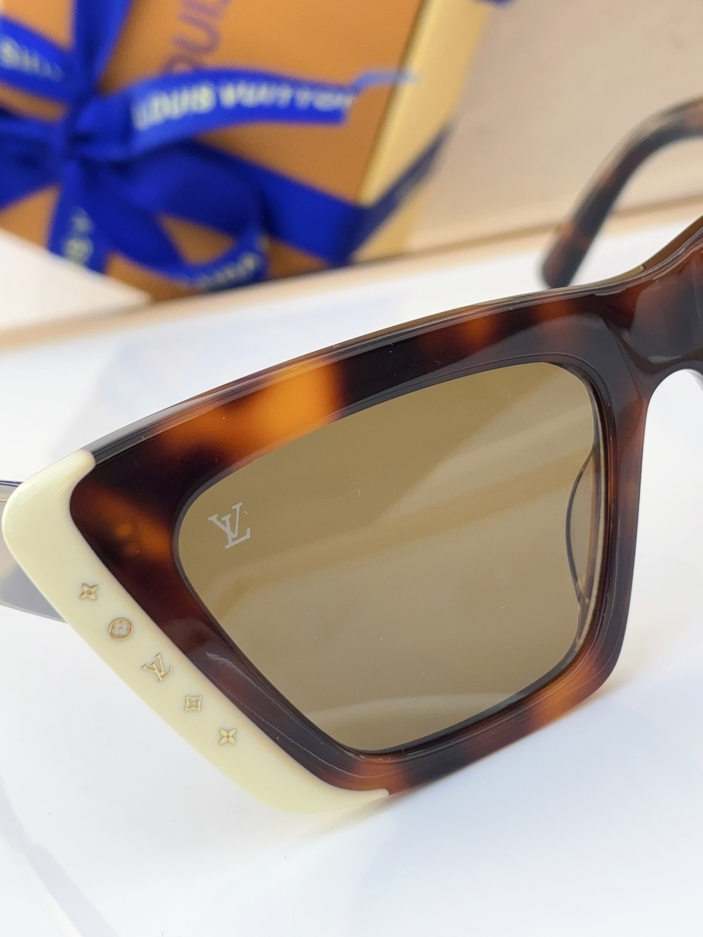 Louis Vuitton LV Sunglasses