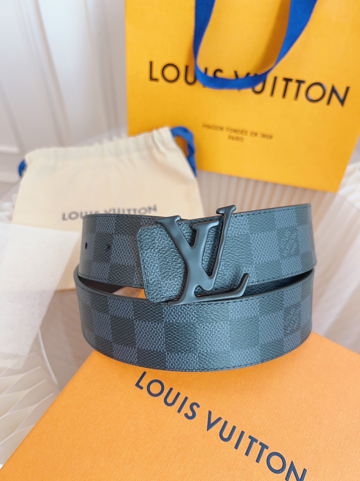 Louis Vuitton LV Leather Belts 1:1 Mirror Version