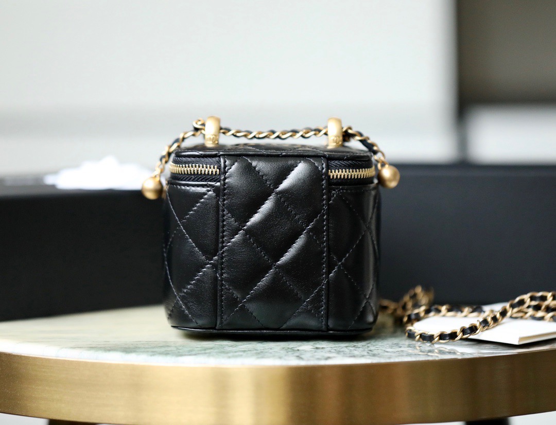 Chanel Double Golden-Ball Makeup Box Black Bag (Replica)