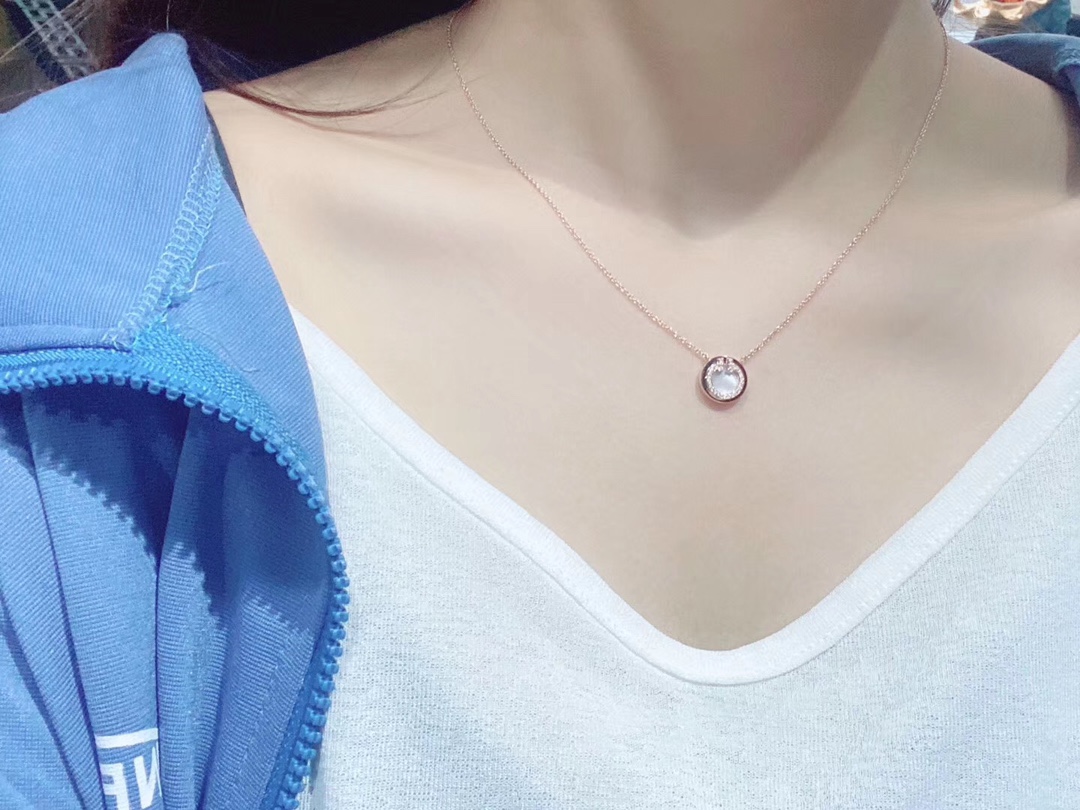 Tiffany Disc Chalcedony Necklace