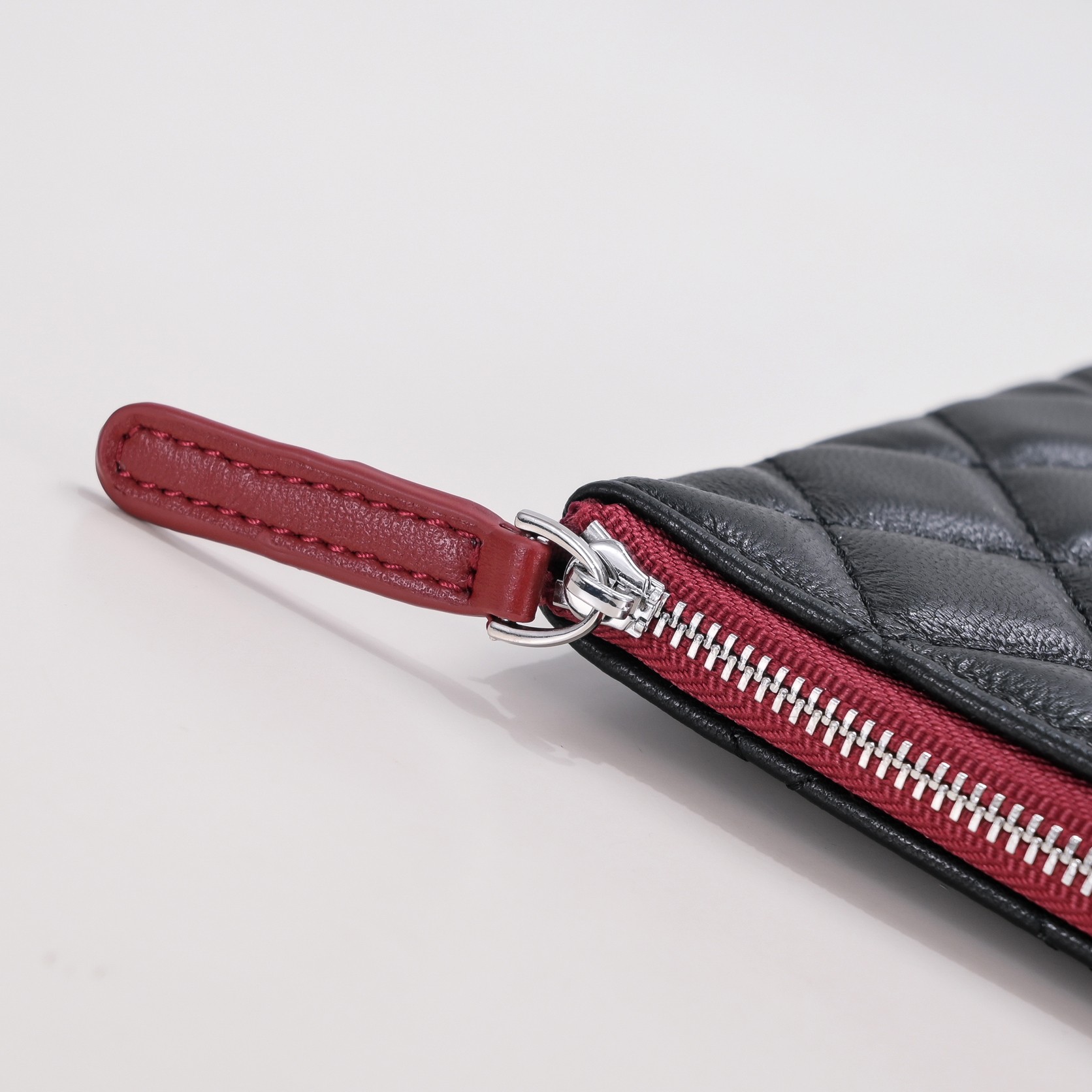 Chanel Cowhide Caviar Lattice Clutch silver buckle Clutch Bag Handbag