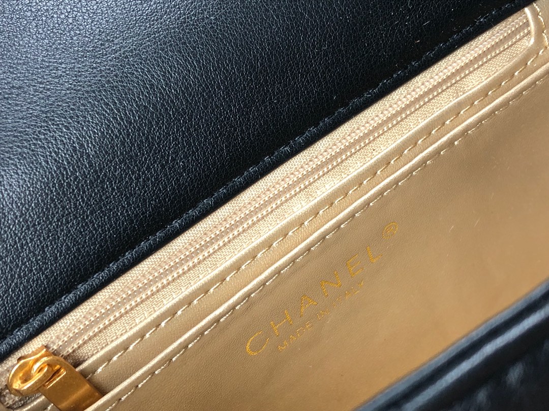 Chanel Cross Body Metal Ball Chain Shoulder Bag Handbag