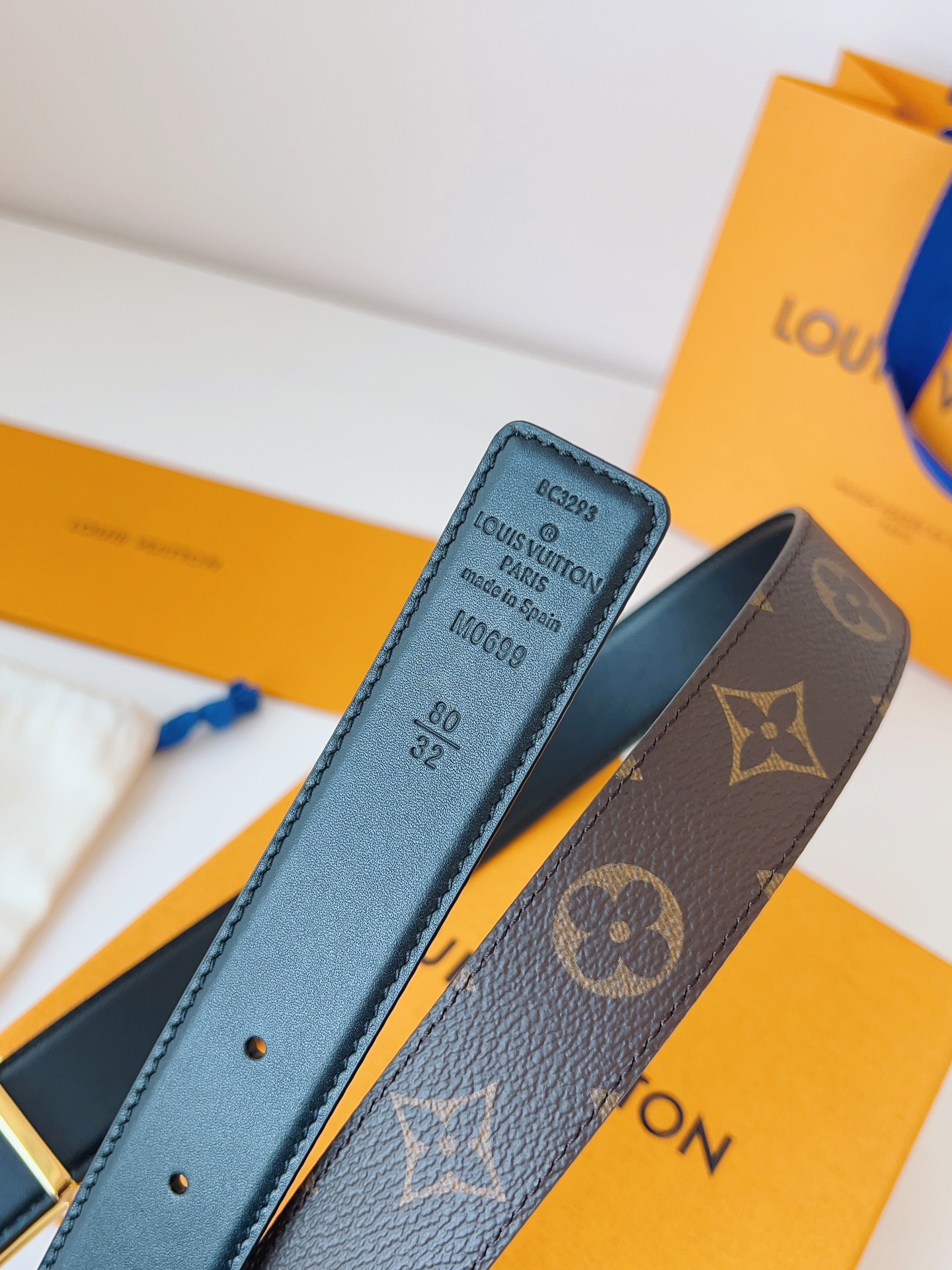 Louis Vuitton LV Leather Belts 1:1 Mirror Version