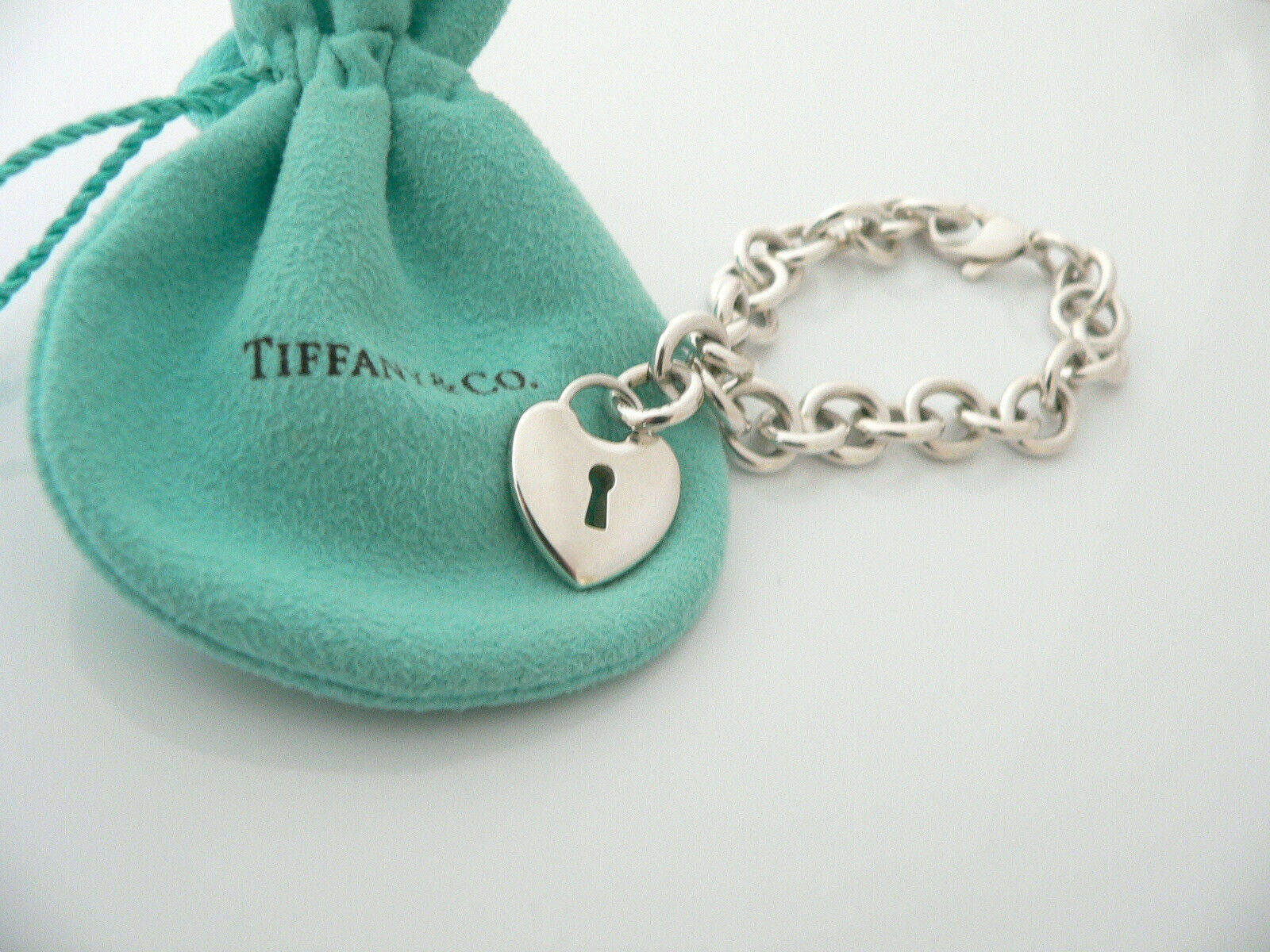 Tiffany & Co Silver Heart Key Hole Charm Pendant Bracelet Bangle Gift Love Pouch