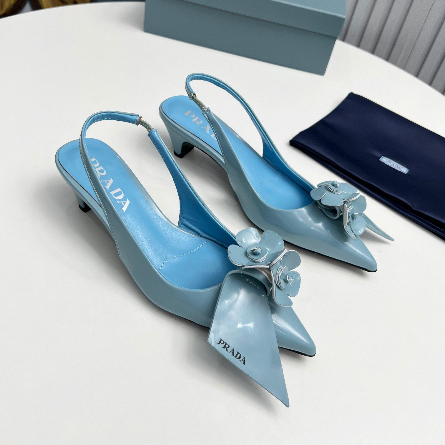 Prada  Leather Temperament Piece  Sandals Slide (Replica)