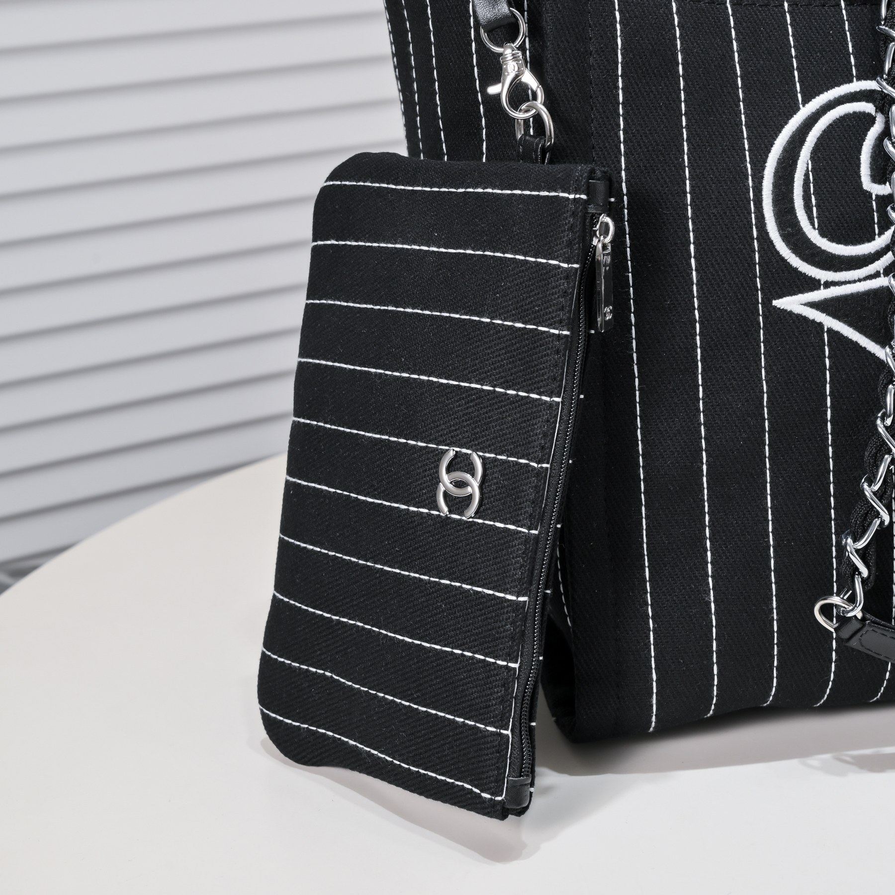 Chanel Cruise Chain Canvas Beach Bag Shopping bag Tote Shoulder Bag Handbag