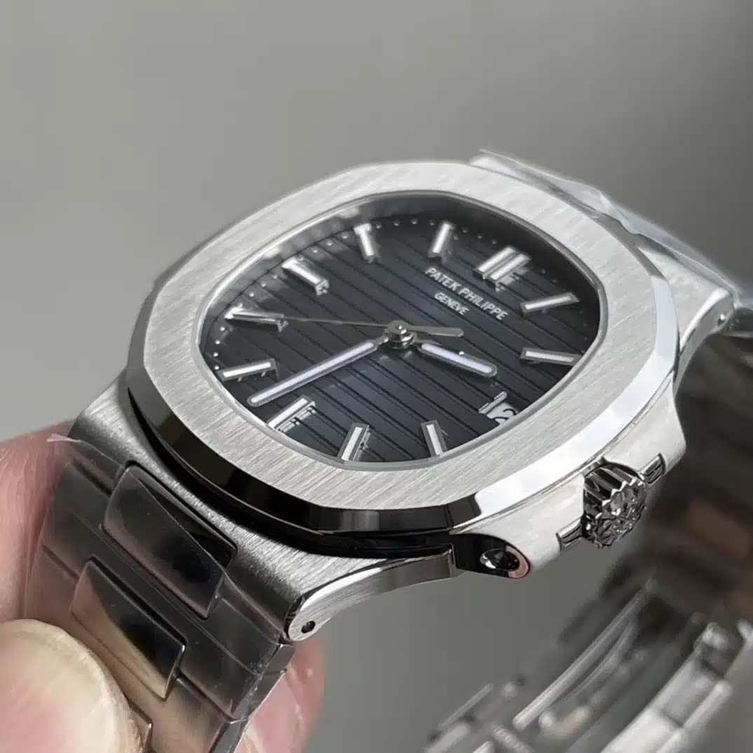 Nautilus 5711/1A-010  40 mm, Stainless Steel