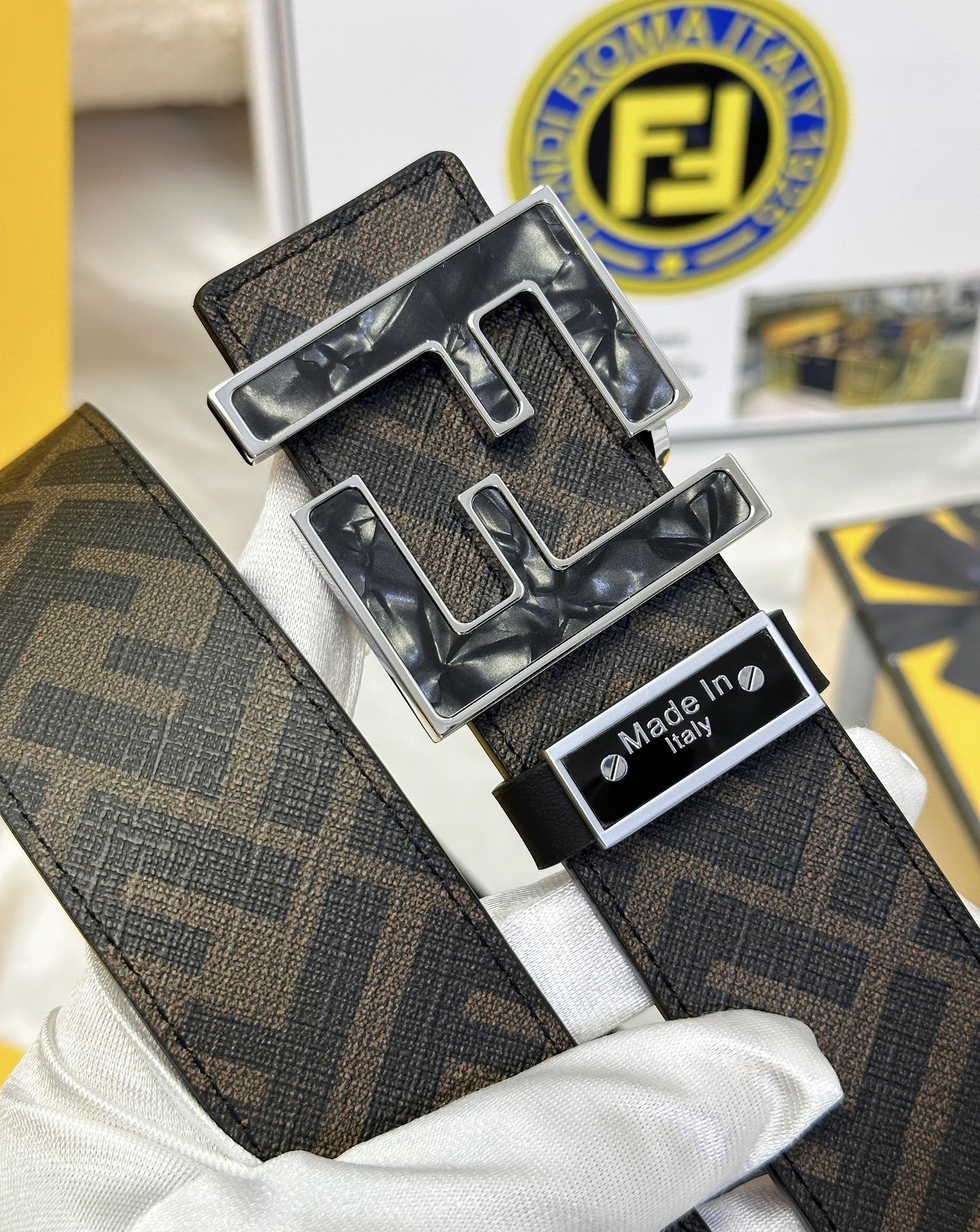 Fendi Leather Belts 1:1 Mirror Version