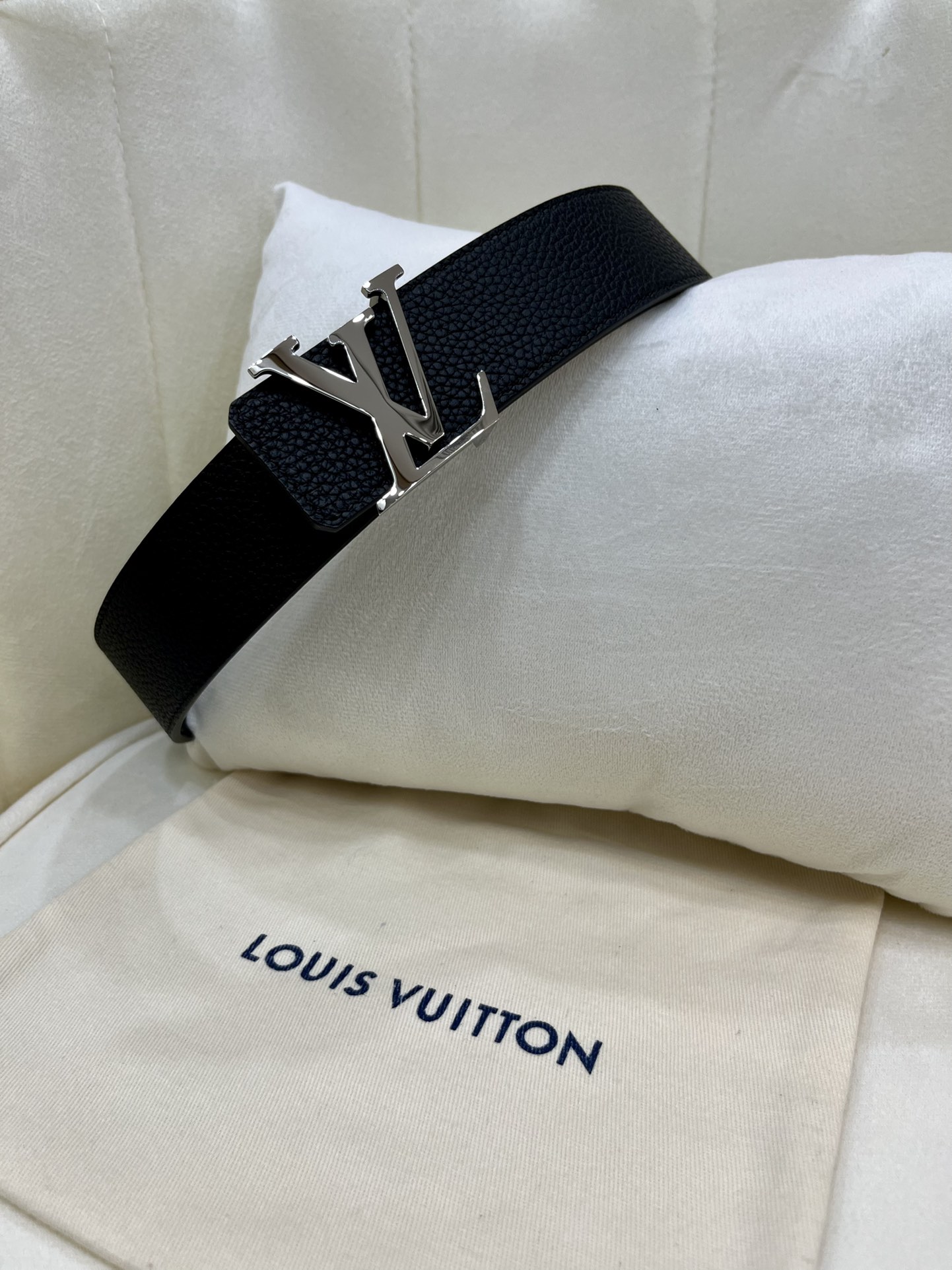 Louis Vuitton LV Leather Belts 1:1 Mirror Version