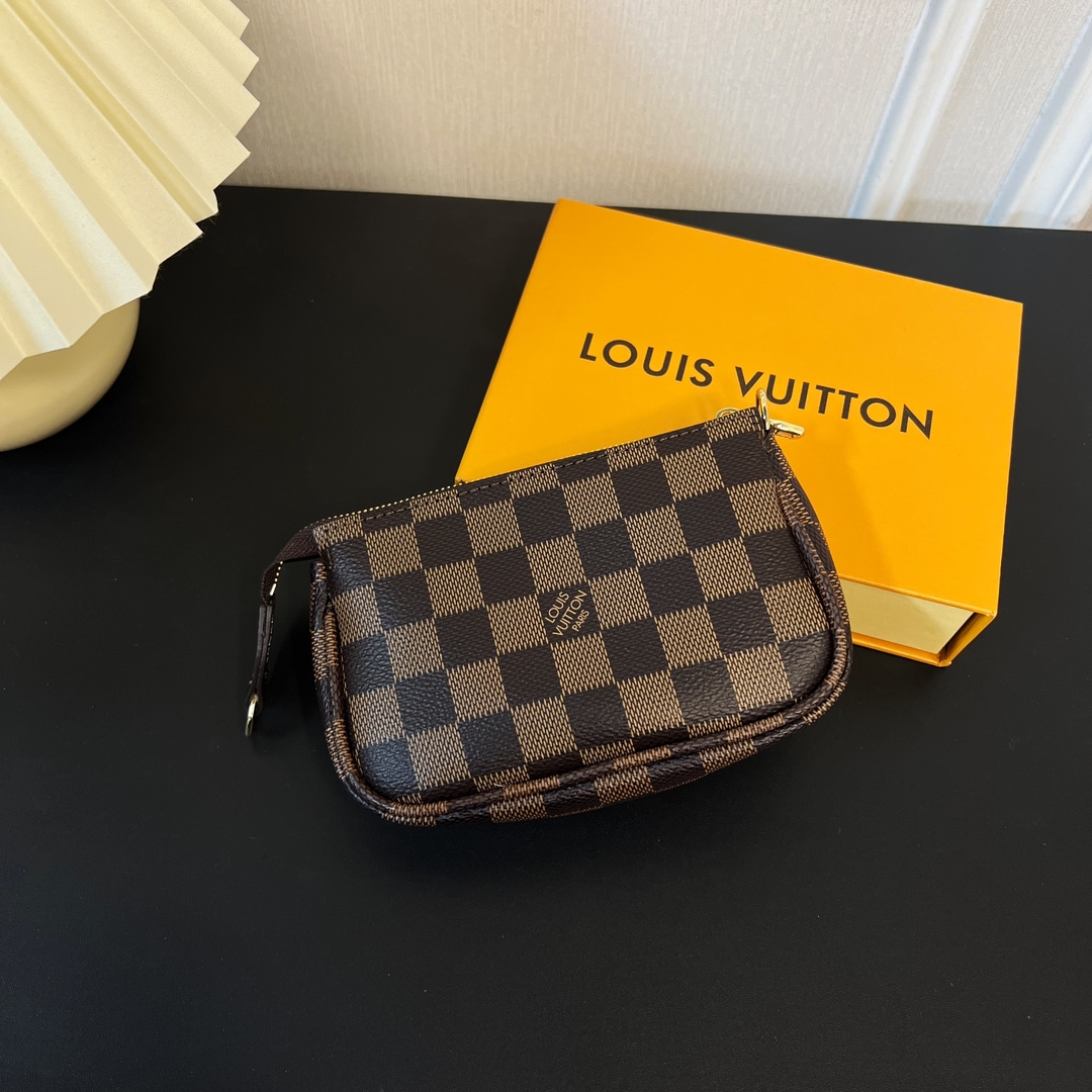 Louis Vuitton Multi Pochette Accessories Mini Bag Purse