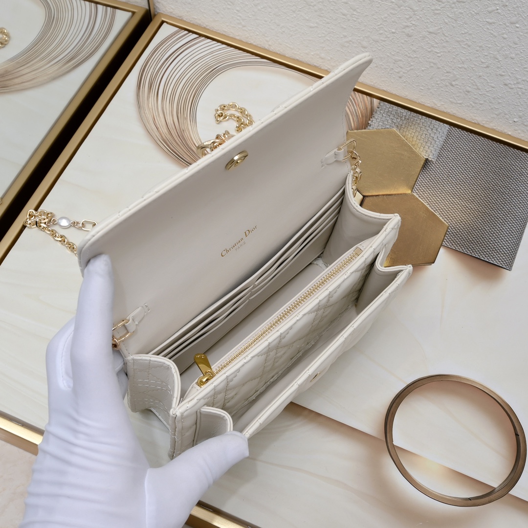 Dior Lady Dior Daily Chain Pouch Cannage lambskin Shoulder Bag Handbag