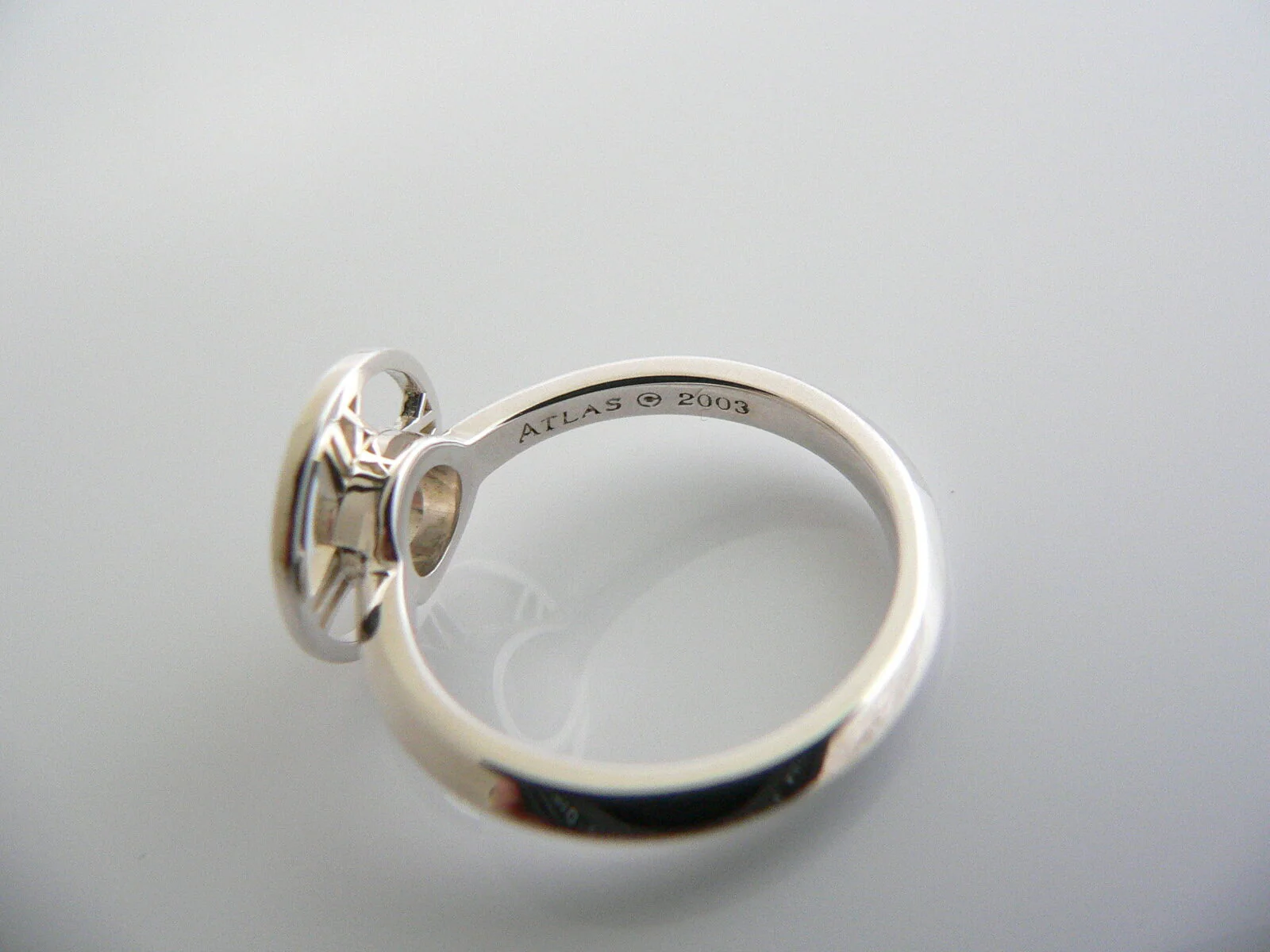 Tiffany & Co Silver Atlas Medallion Round Ring Band Sz 5 Rare Gift Statement