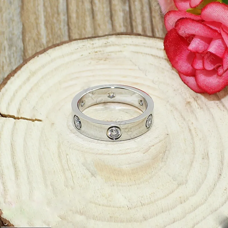 Replica Cartier Love Ring In White Gold Set With 6 Diamonds