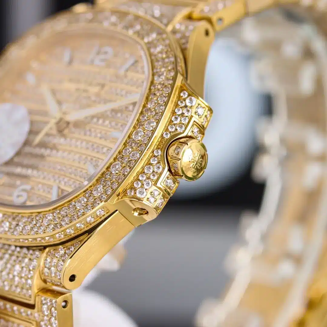 Nautilus 7118/1450R-001 Ladies Automatic 35.2 mm,Rose gold