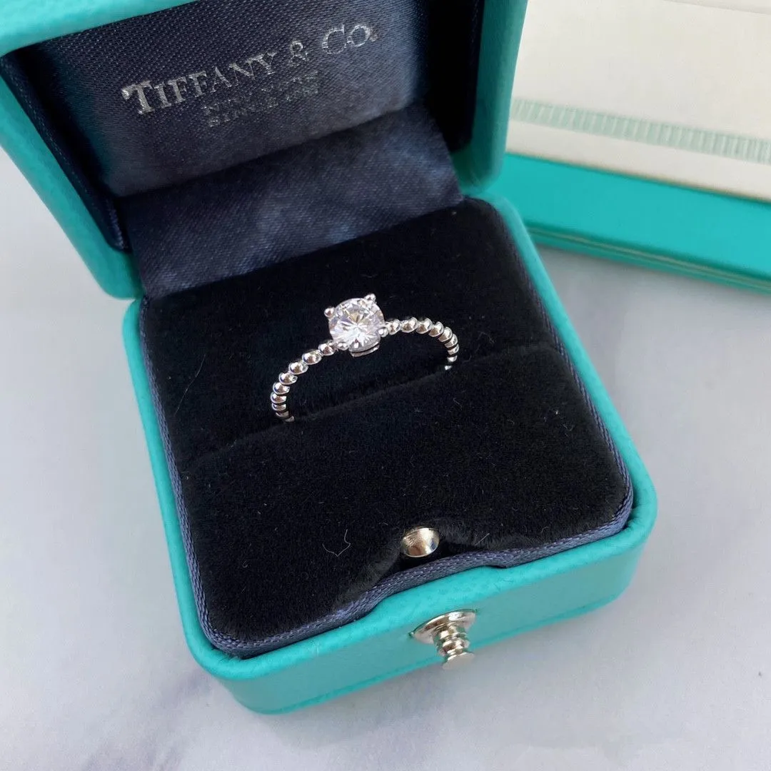Wholesale Classic Tiffany Sterling Silver Four Claws 925 Bead Ring Female Diamonds Jewellery