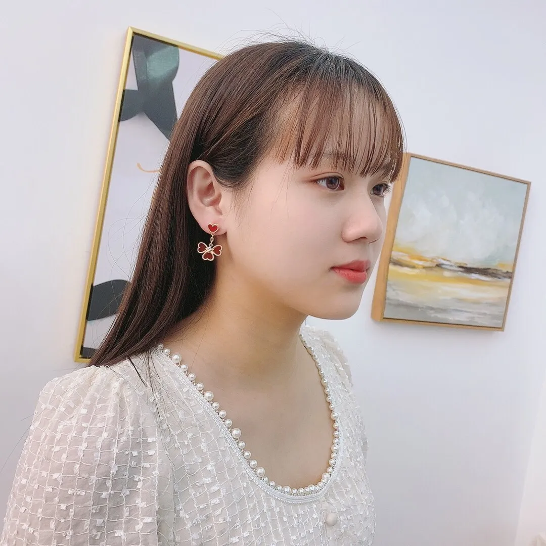 Van Cleef & Arpels Sweet Alhambra Effeuillage Earrings