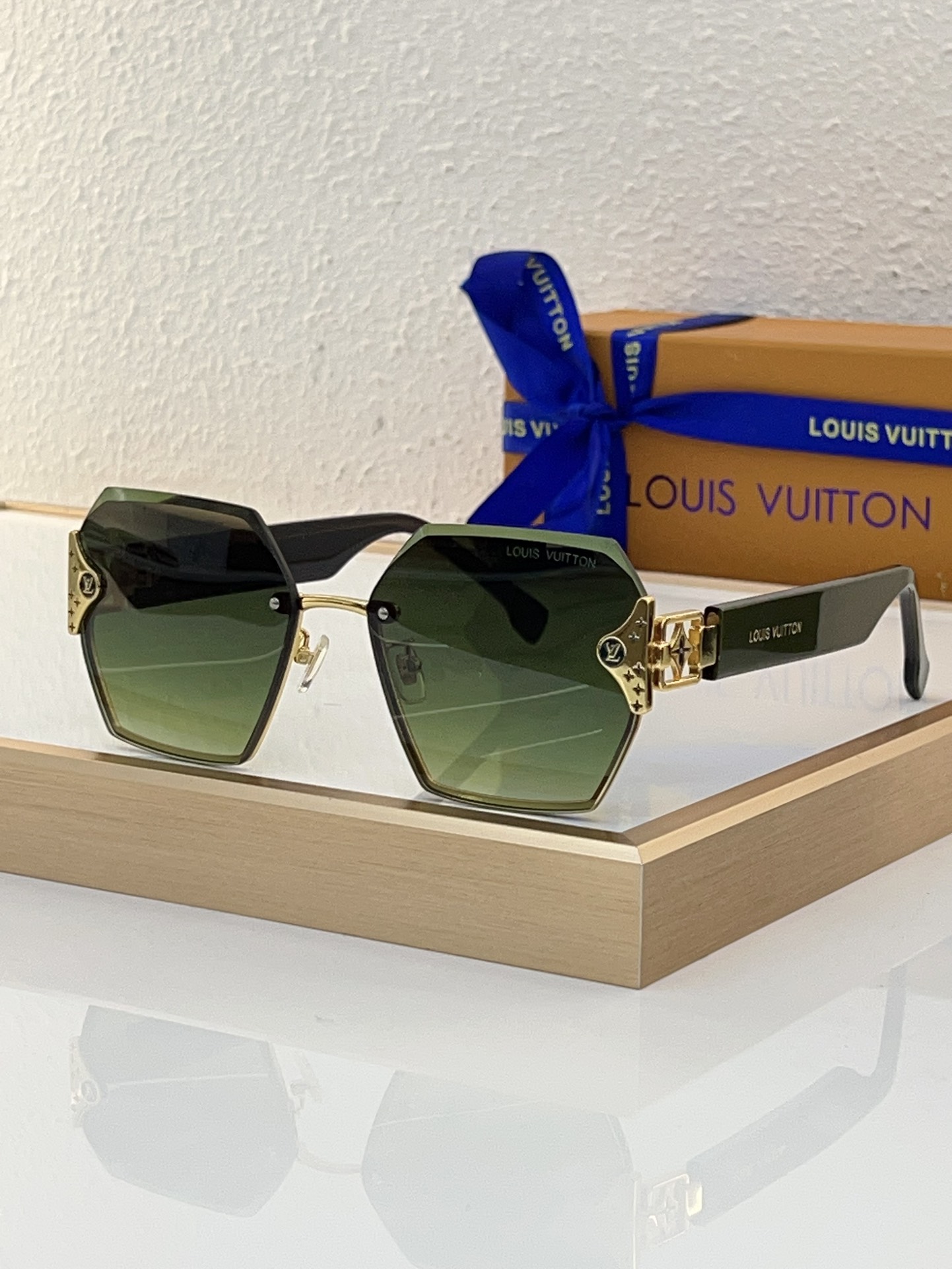 Louis Vuitton LV Sunglasses