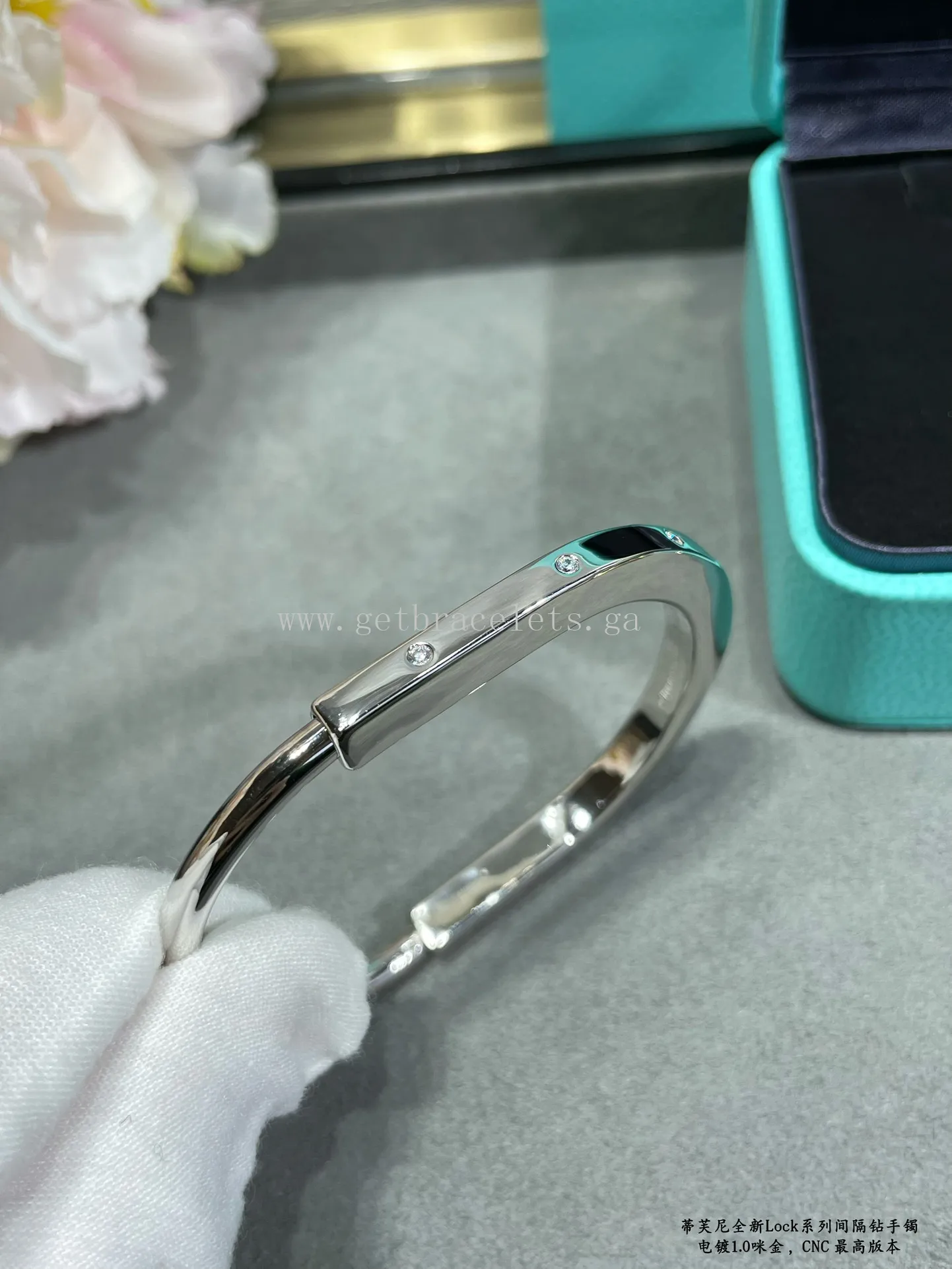 Tiffany Lock Bangle in White Gold/Rose Gold/Yellow Gold with Diamond Accents