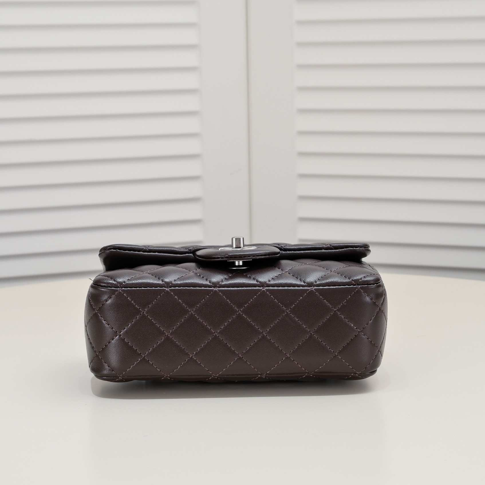 Chanel Cross Body Metal Ball Chain Shoulder Bag Handbag