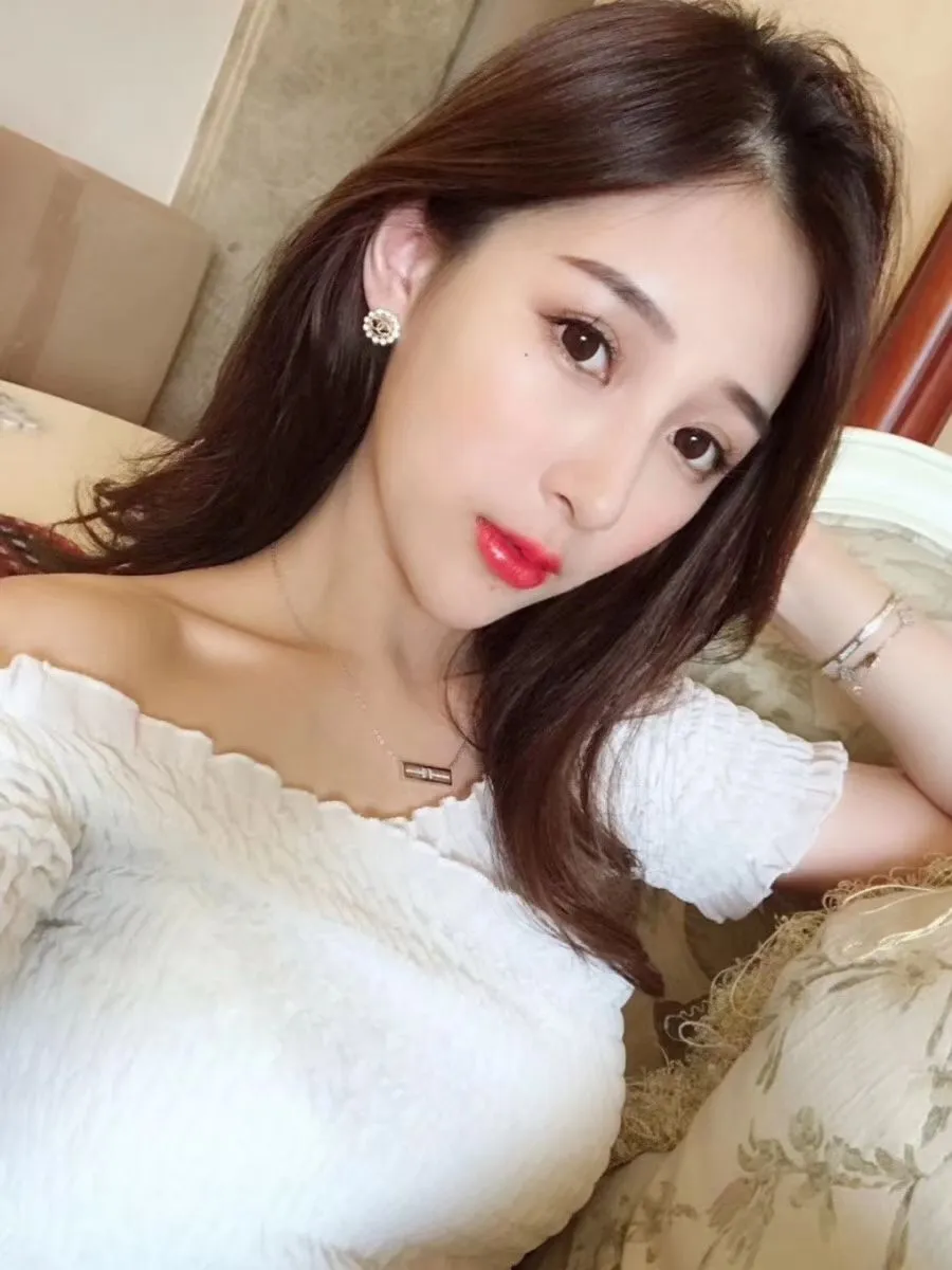 Quality Luxury Tiffany T Two Open Horizontal Bar Pendant Female Diamonds Necklace Rose Gold/ Yellow Gold / Silver 60991359