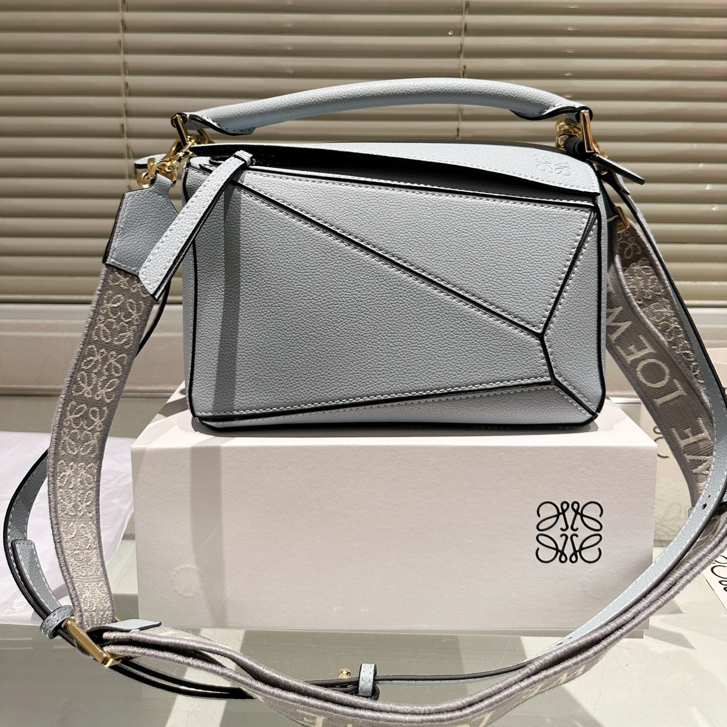 Loewe Puzzle Bag Handbag Shouder Bag Small Size With Cavans Strap (Replica)