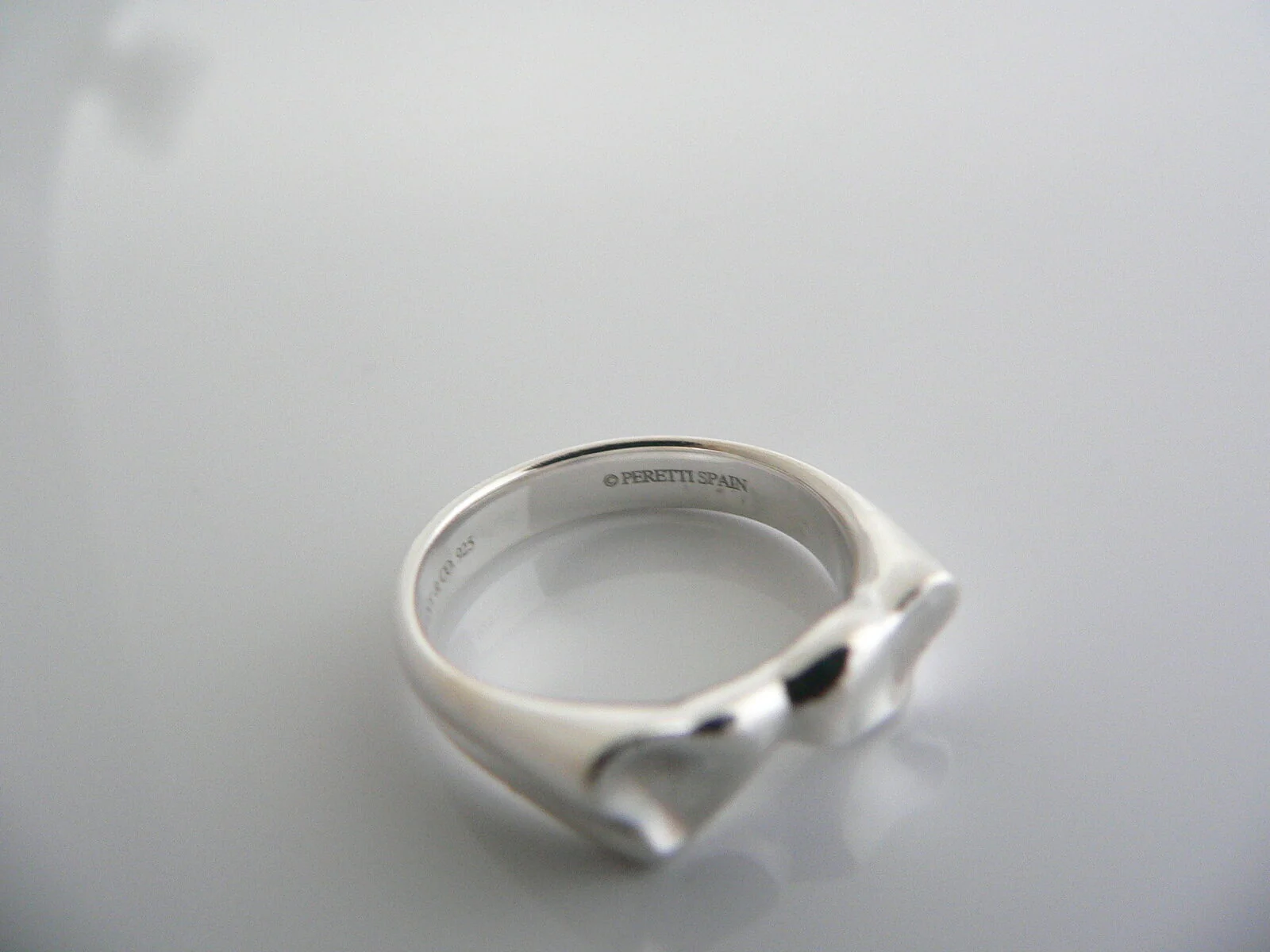 Tiffany & Co Peretti Heart Ring Silver Love Promise Band Sz 6.5 Gift for Her Art