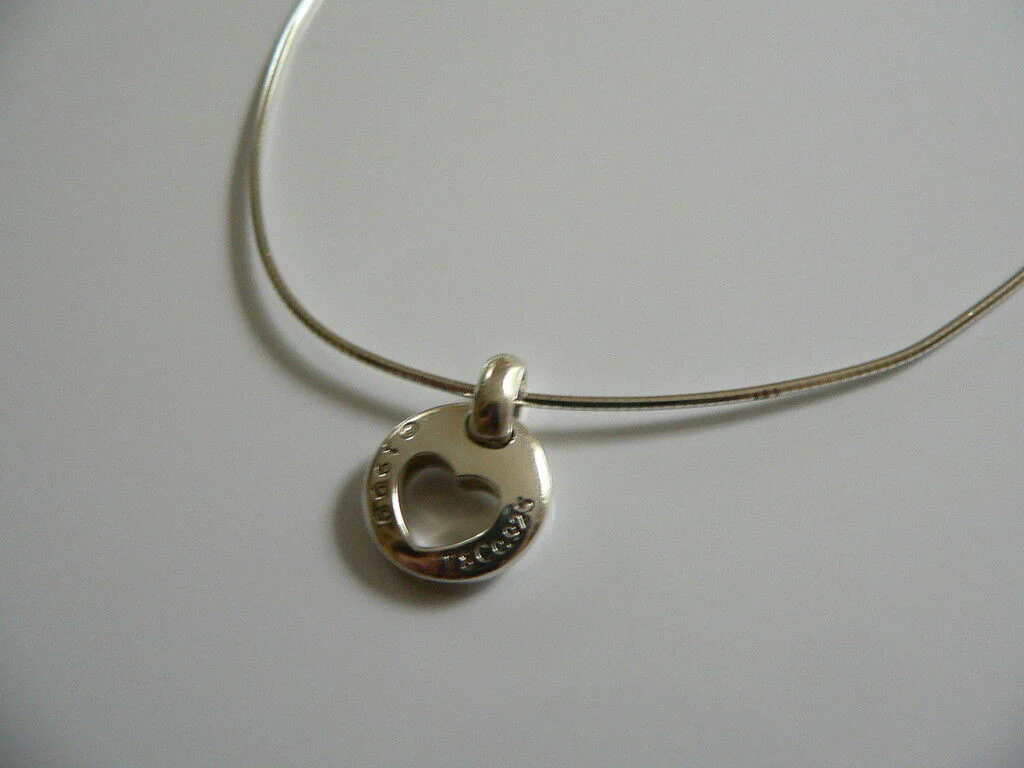 Tiffany & Co Heart Necklace Stencil Cut Out Pendant Chain Charm Love Gift Pouch
