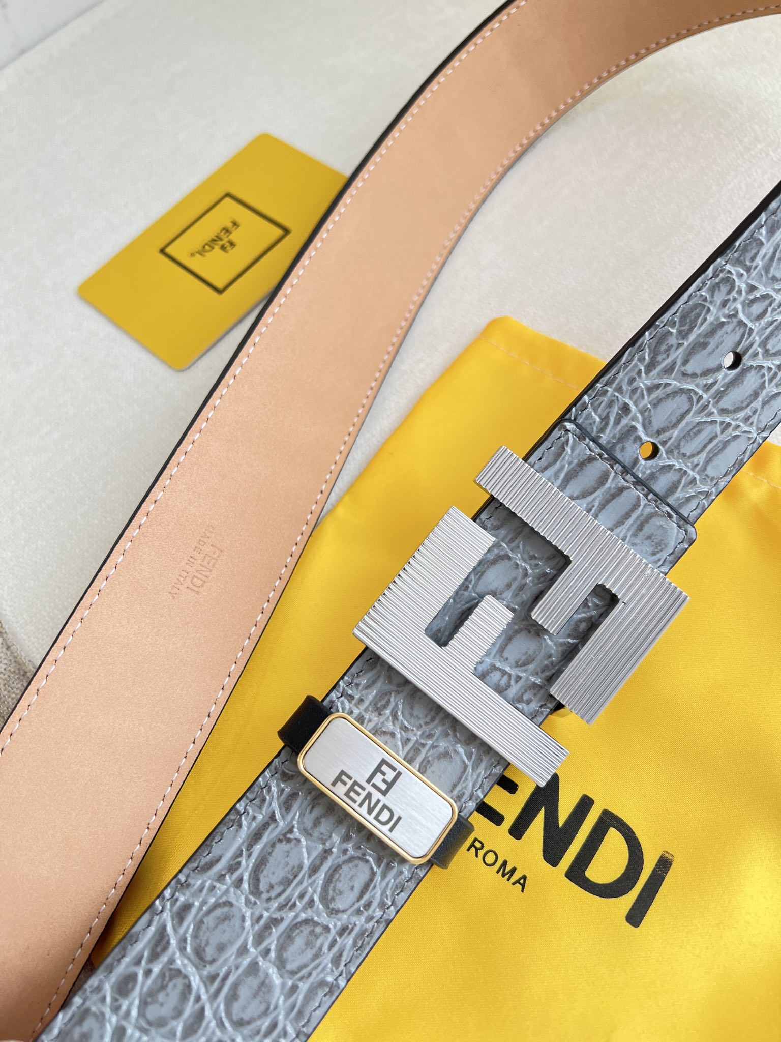 Fendi Leather Belts 1:1 Mirror Version