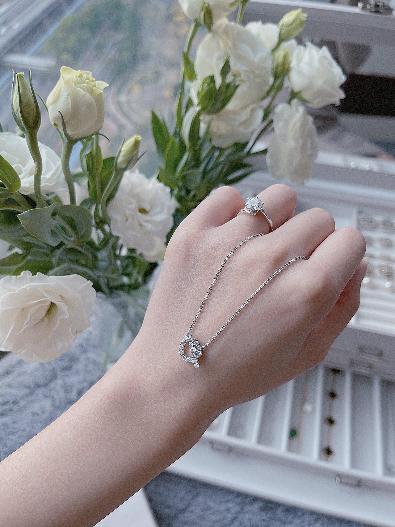 Hermes Q-Shape Necklace with Diamonds