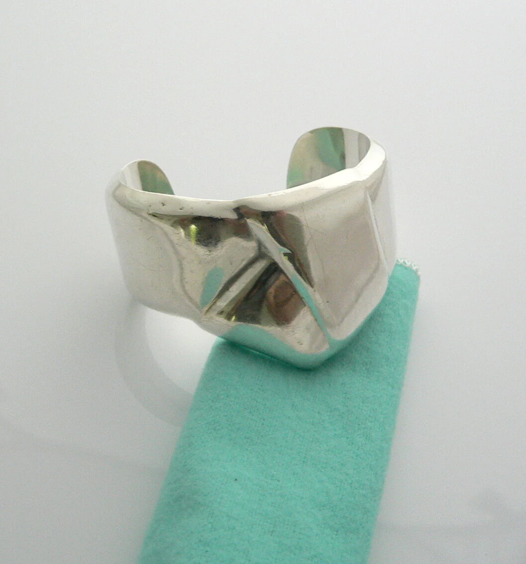 Tiffany & Co Silver Knot Ribbon Bow Cuff Bangle Bracelet 1978 Rare Gift Pouch