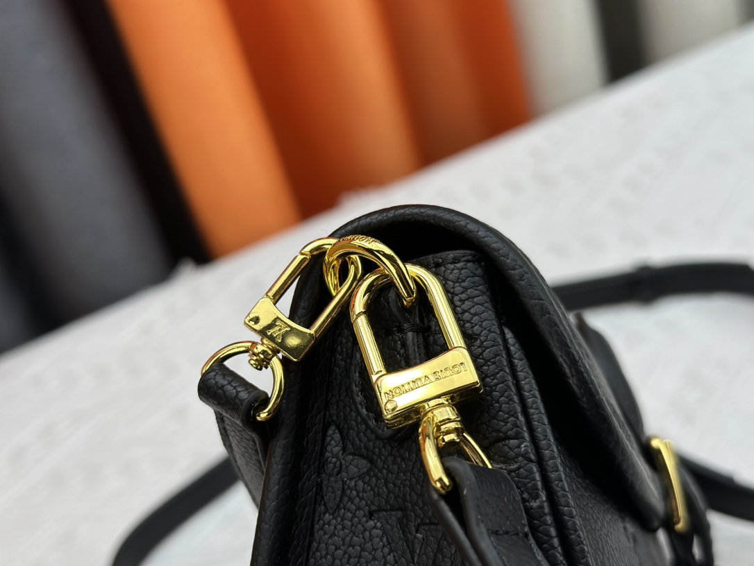 Louis Vuitton Diane M46386 M45985 Shoulder Bag Handbag