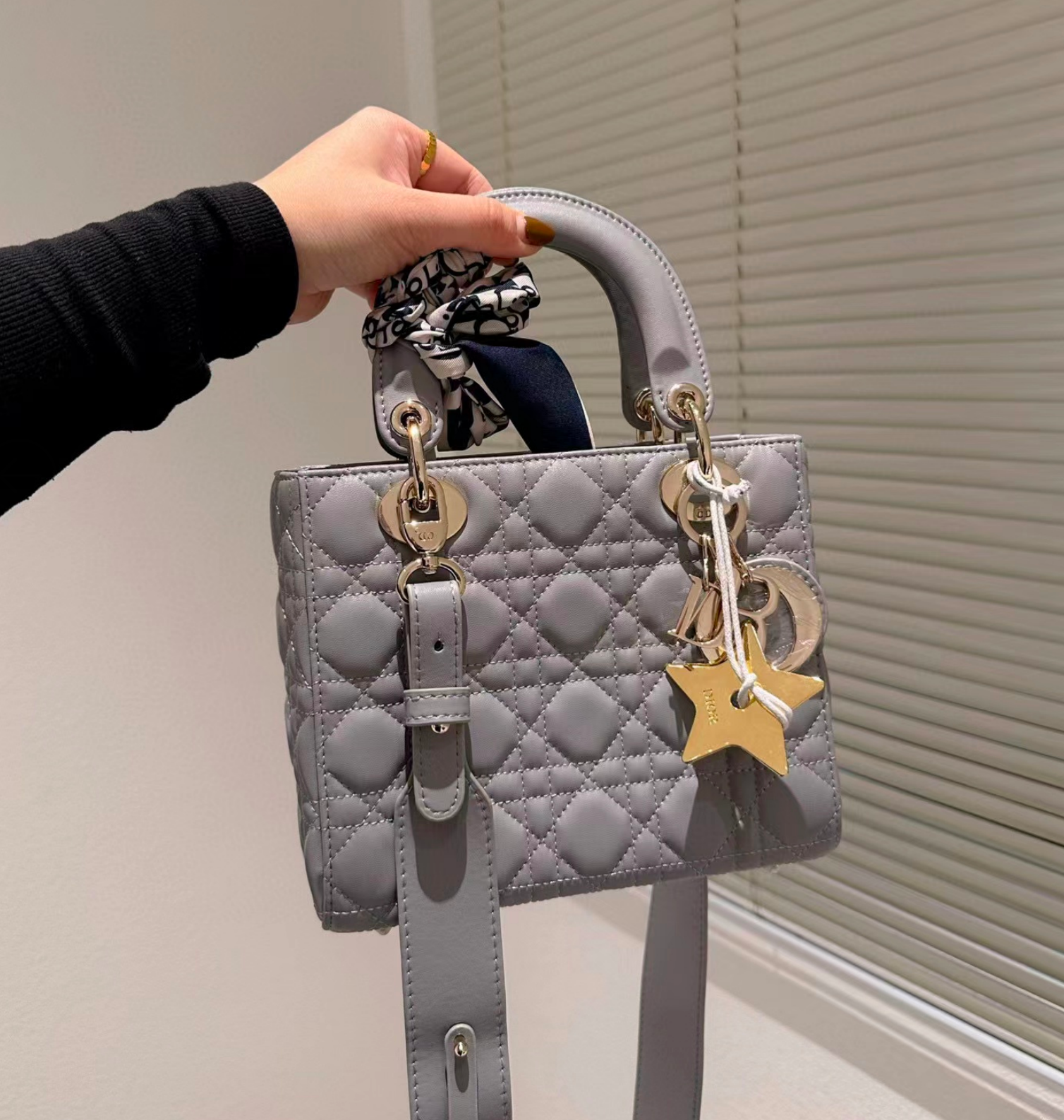 DIOR Small Lady Dior Bag-Lambskin Leather Shoulder Bag(Replica)