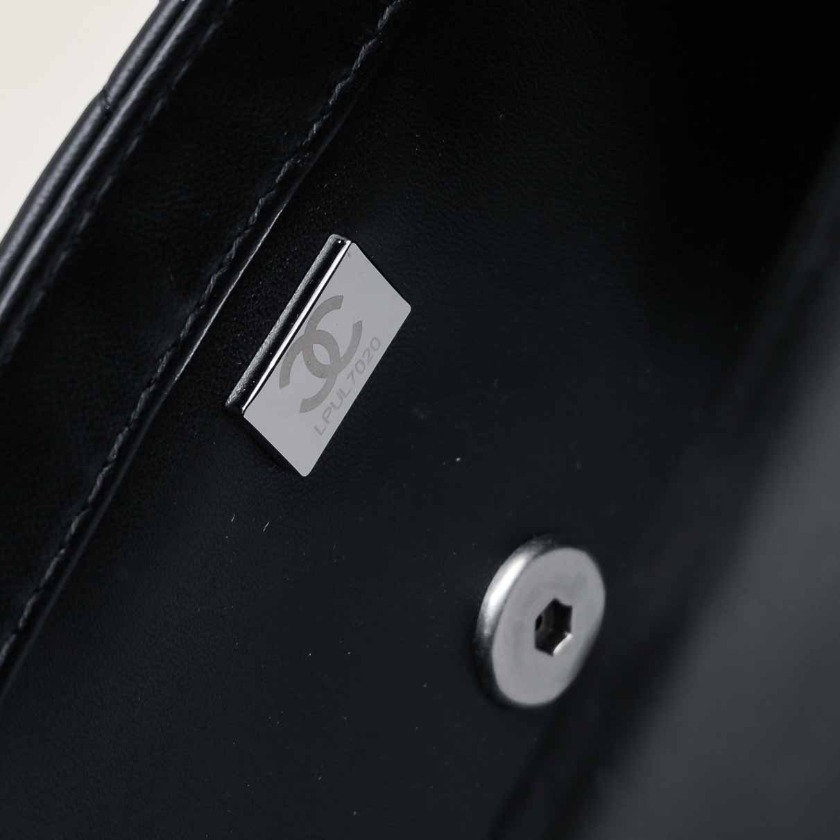 Chanel Cross Body Metal Ball Chain Shoulder Bag Handbag