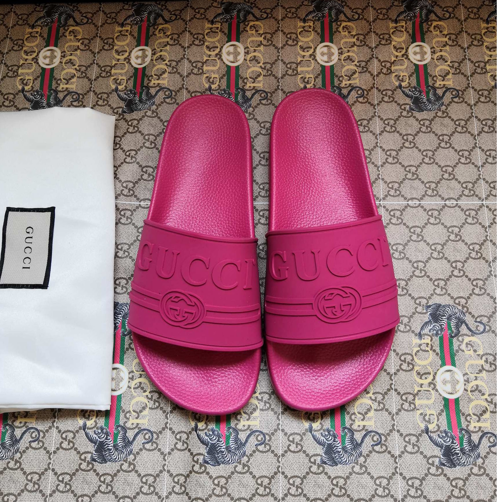 Gucci GG Wmns Rubber Slide Sandal 525140 (Replica)