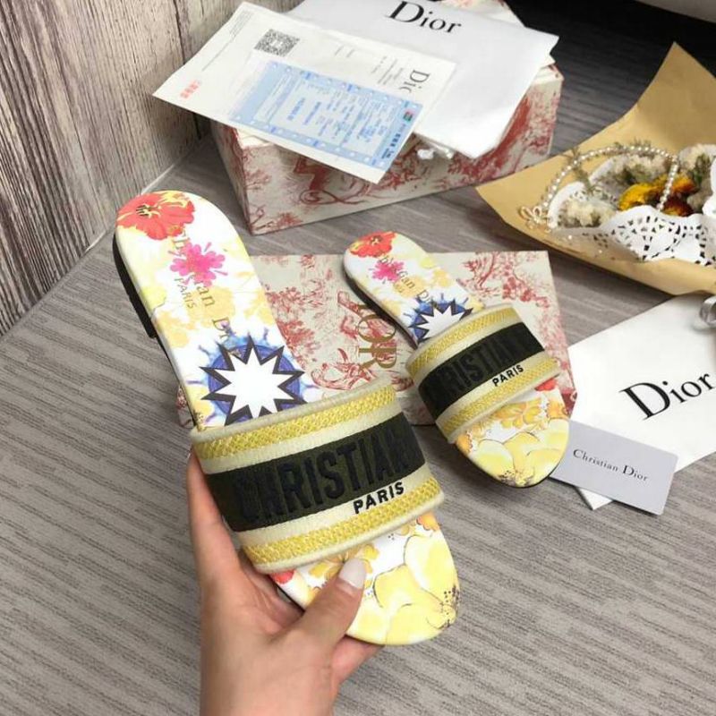 Dior DWAY Slide Slipper Sandals (Replica)