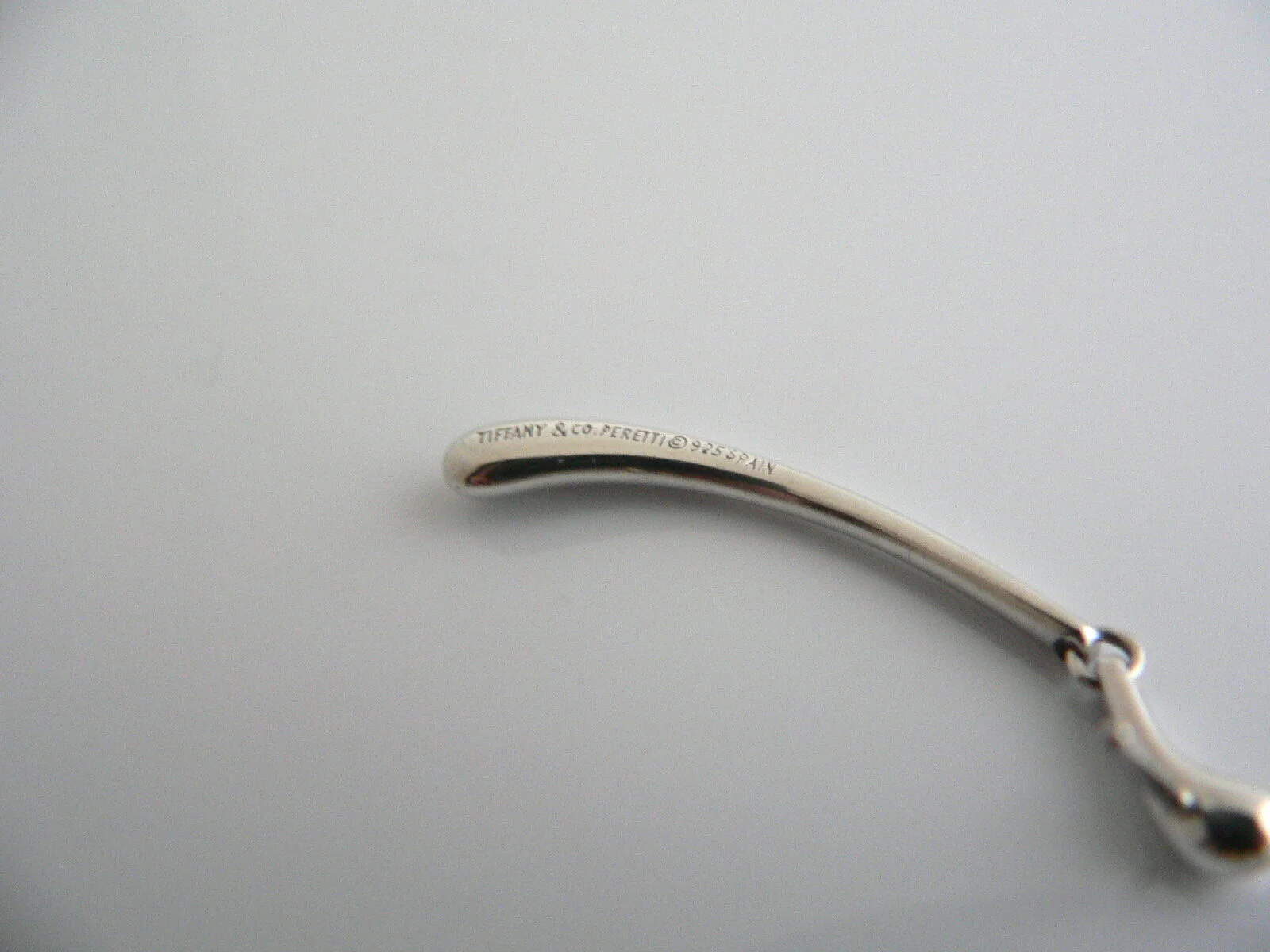 Tiffany & Co Silver Teardrop Earrings Peretti Dangling Dangle Tear Drop Gift Art